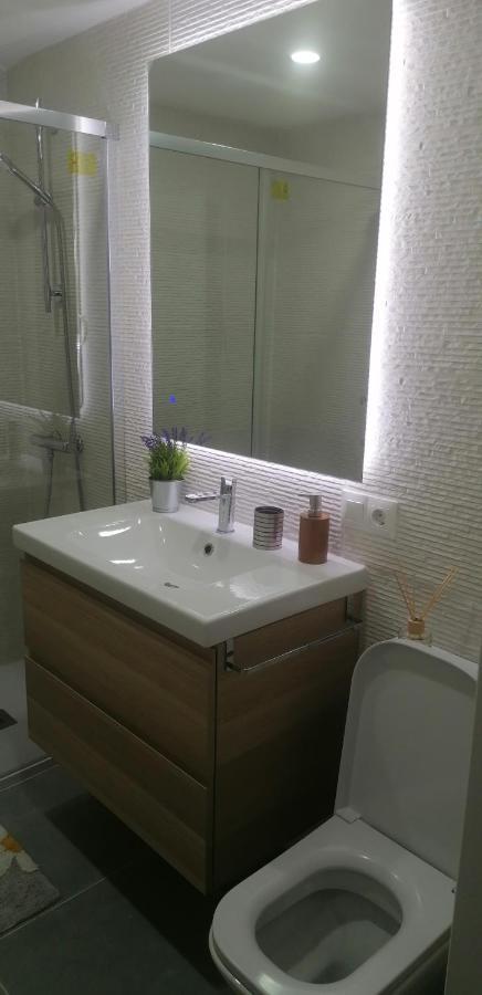 El Palo Cosy, 200 M From The Beach Apartment Malaga Luaran gambar